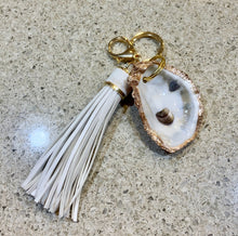 Load image into Gallery viewer, Glamorous Large Oyster Keychain with Premium Leather Tassel 7" (White)